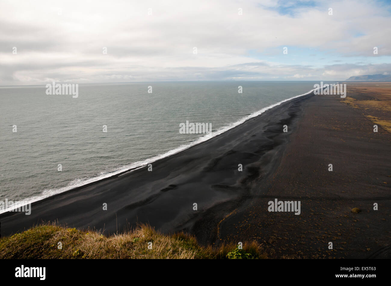 Plage de sable noir de Vik - Islande Banque D'Images