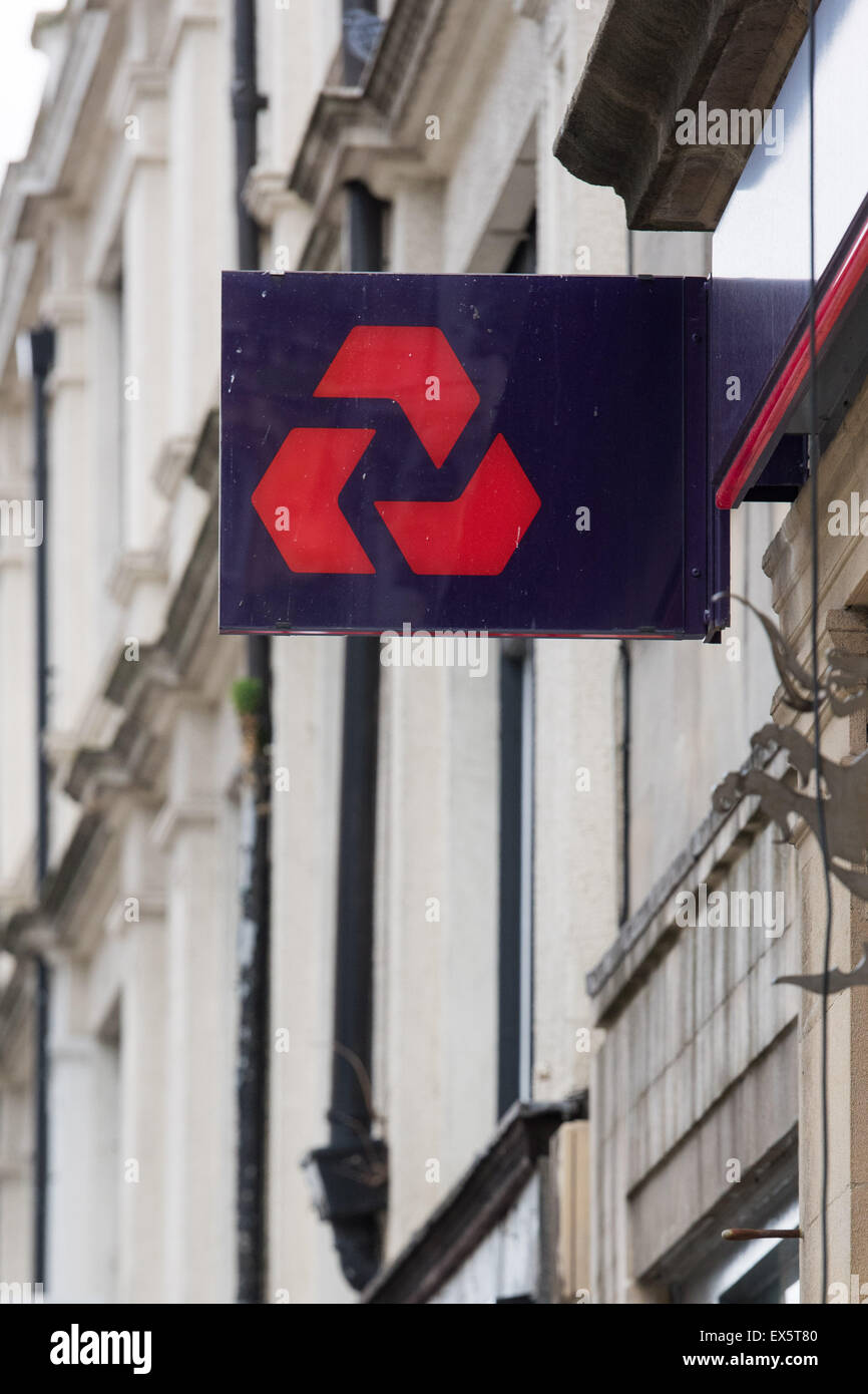 Natwest signe sur l'extérieur d'une succursale à Cardiff au Pays de Galles. Banque D'Images