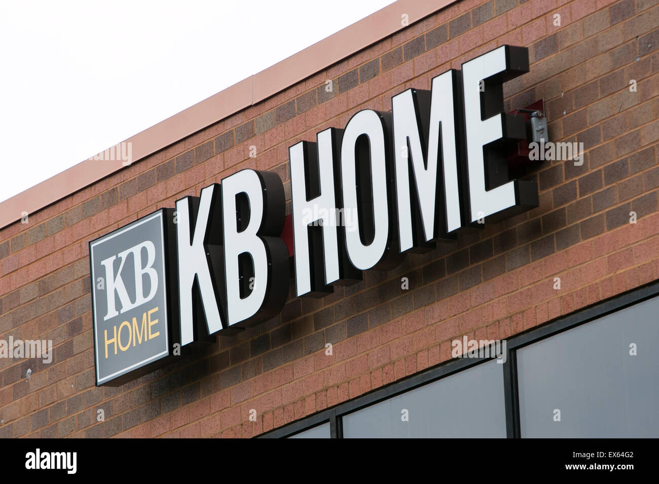 Un logo affiche à l'extérieur d'un établissement occupé par KB Home à Reston, en Virginie. Banque D'Images