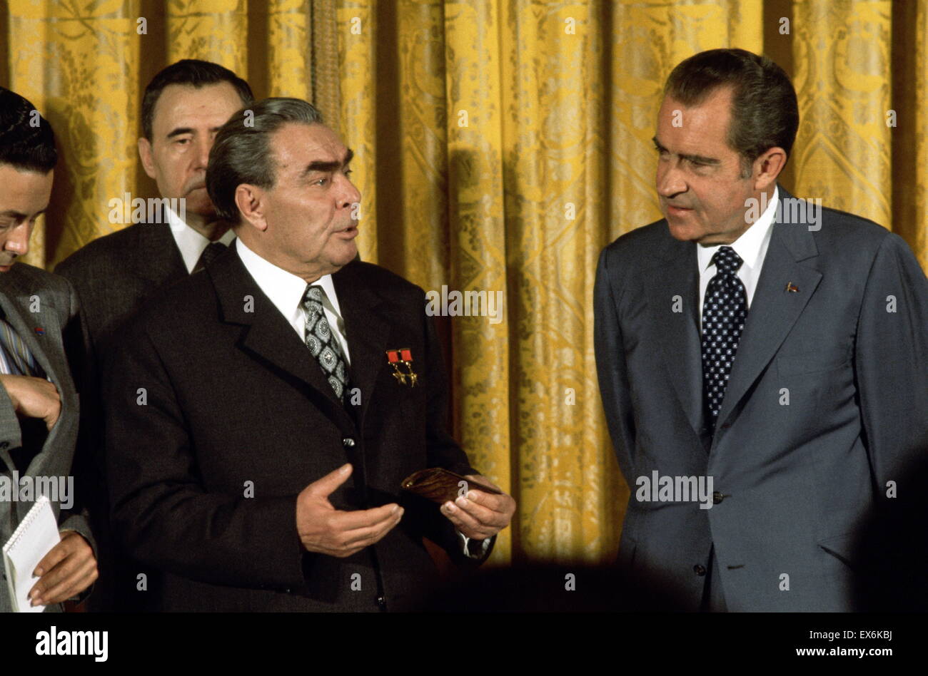 Le président américain Richard Nixon et Leonid Brejnev leader russe à la maison blanche 1974 Banque D'Images