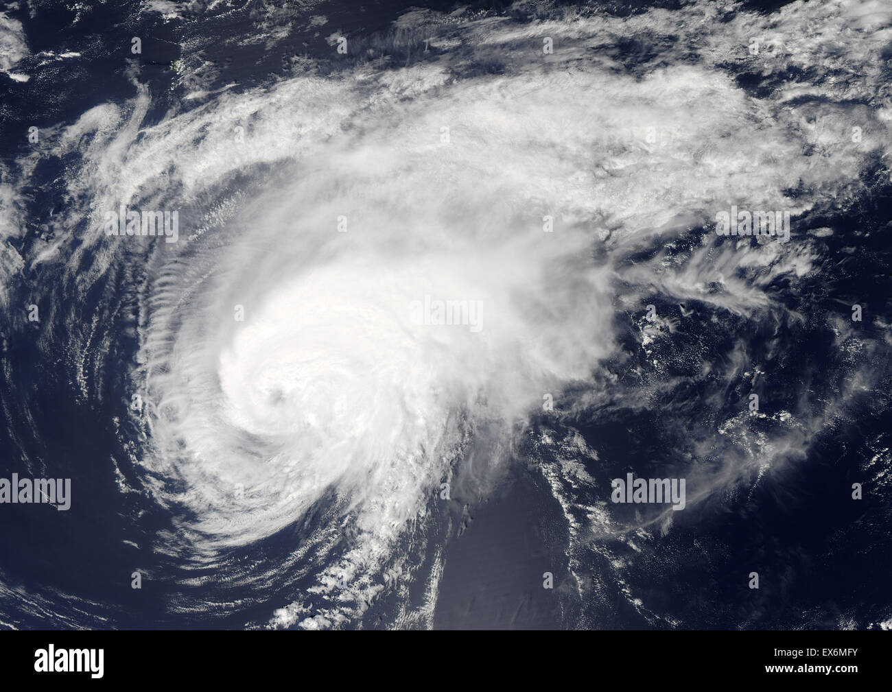 Vue satellitaire de l'ouragan Gordon sur l'océan Atlantique. Image prise le 19 août 2012. Banque D'Images Vue satellitaire de l'ouragan Gordon sur l'océan Atlantique. Image prise le 19 août 2012. Banque D'Images