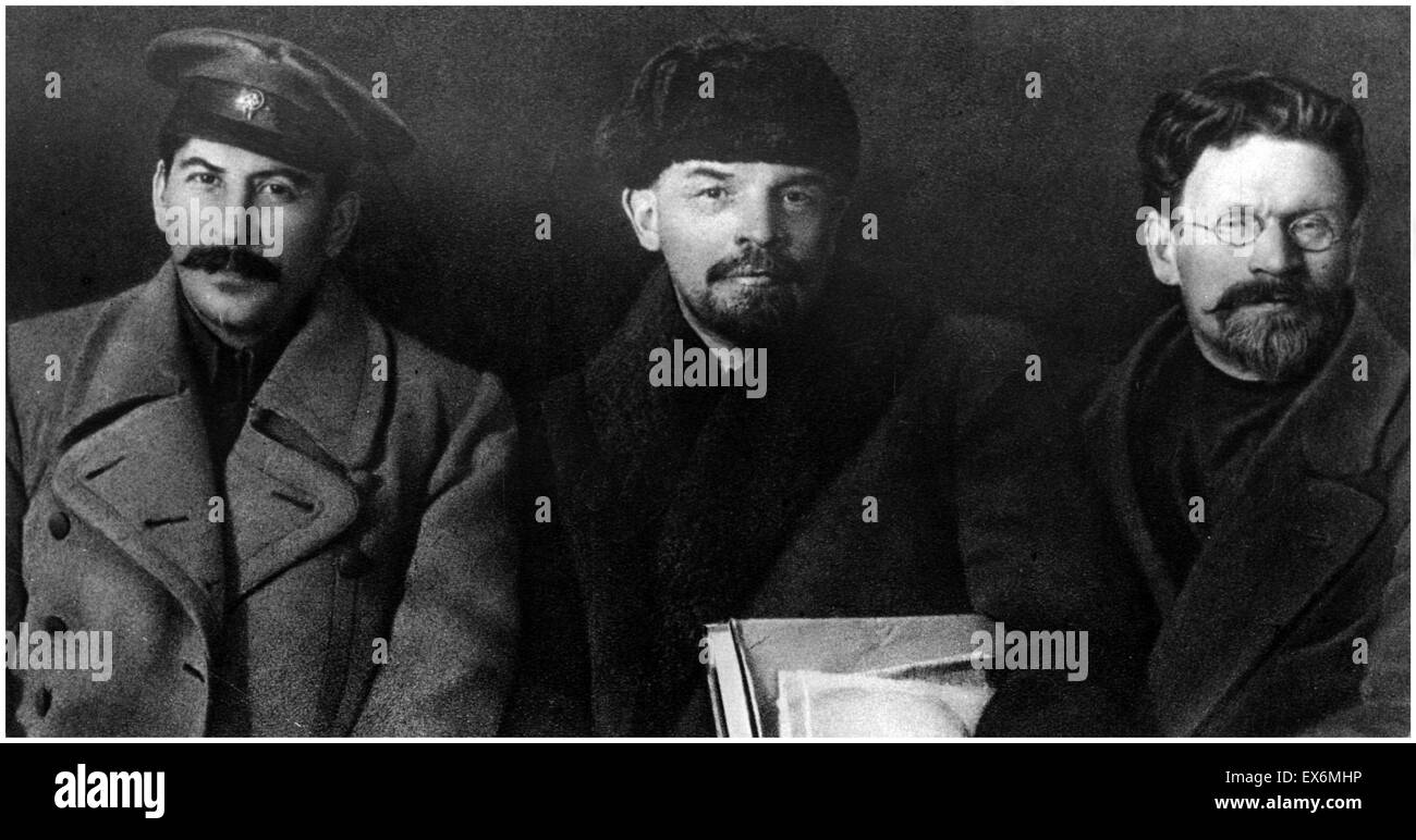 Les dirigeants révolutionnaires russes Joseph Staline, Vladimir Lénine et Mikhail Kalinin en 1919 Banque D'Images