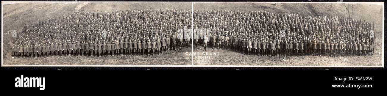 Tirage photographique d'officiers de l'Armée US au Camp Grant Préparation du transfert vers l'Europe pour la guerre. Datée 1918 Banque D'Images