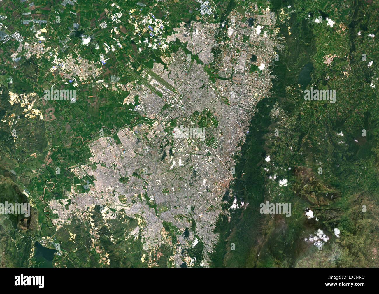 Color image satellite de Bogota, Colombie. Image prise le 1 janvier 2014 avec les données de Landsat 8. Banque D'Images