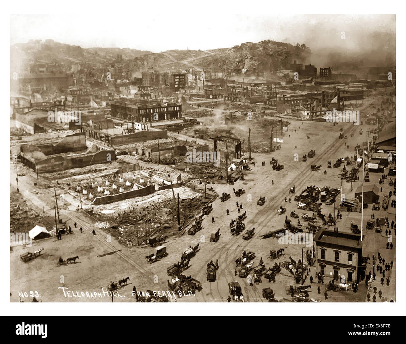 Le tremblement de terre de San Francisco de 1906. Telegraph Hill ; de Ferry Building Banque D'Images