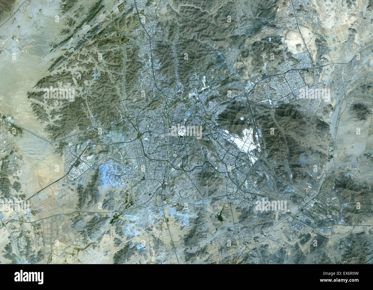 Image satellite de la couleur de la Mecque, en Arabie Saoudite. Image prise le 9 novembre 2014 avec les données de Landsat 8. Banque D'Images