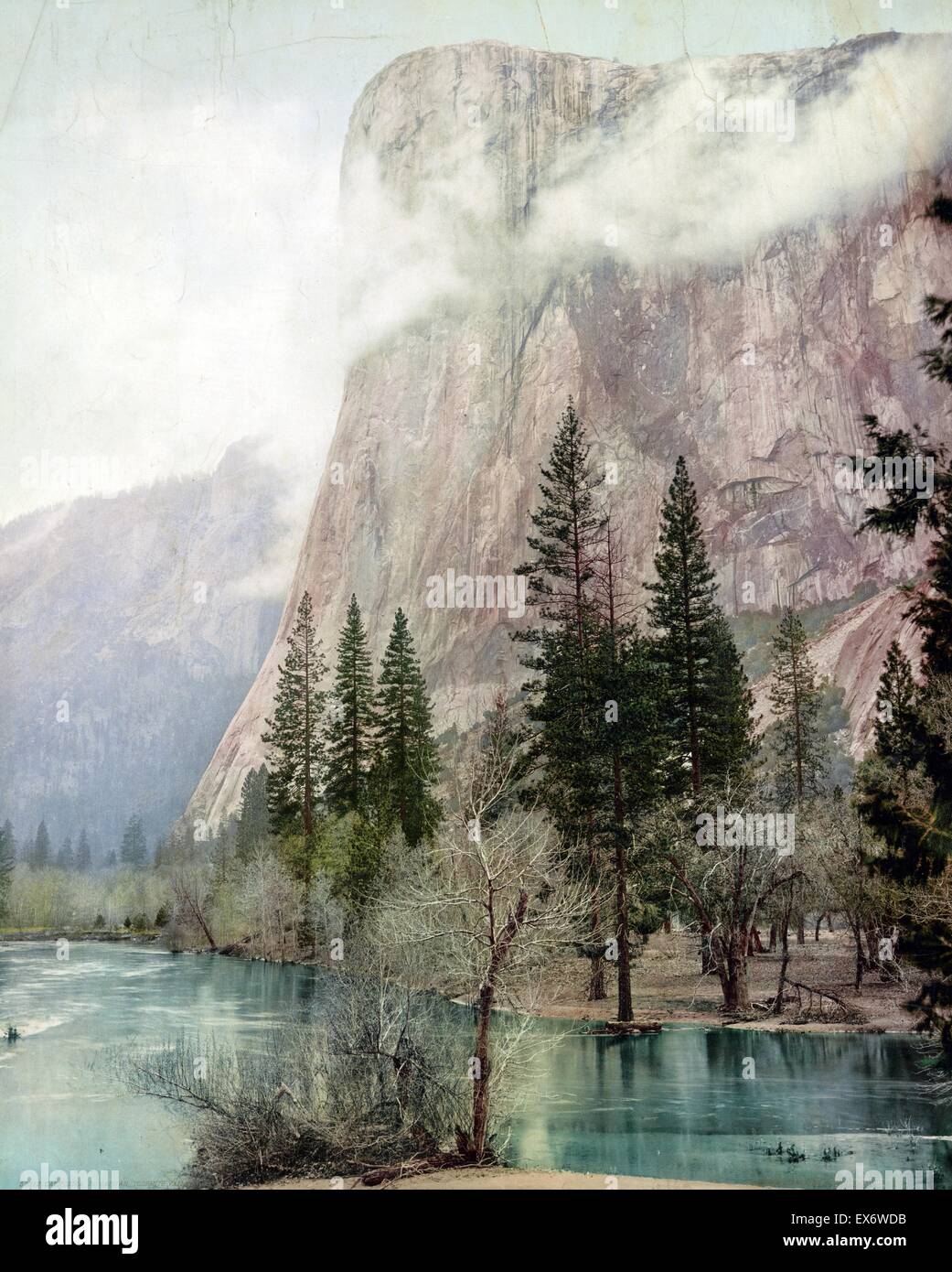 Impression photomécanique de la vallée de Yosemite, El Captain, en Californie. Photographié par William Henry Jackson (1843-1942). Datée 1899 Banque D'Images