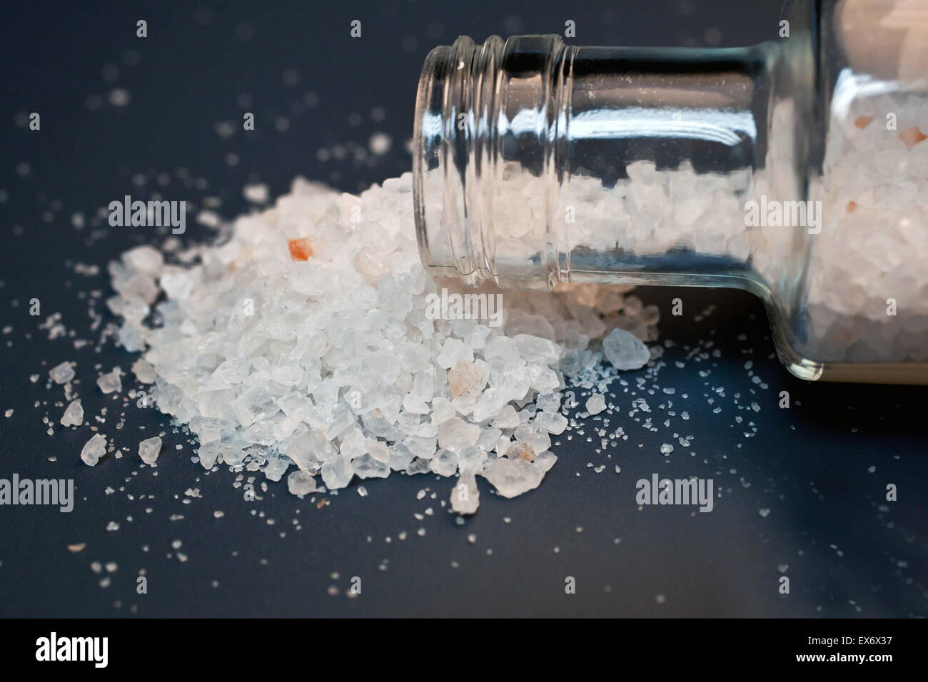 Des sels de bain sont une drogue psychoactive d'abus qui ont causé  l'intoxication dangereuse Photo Stock - Alamy