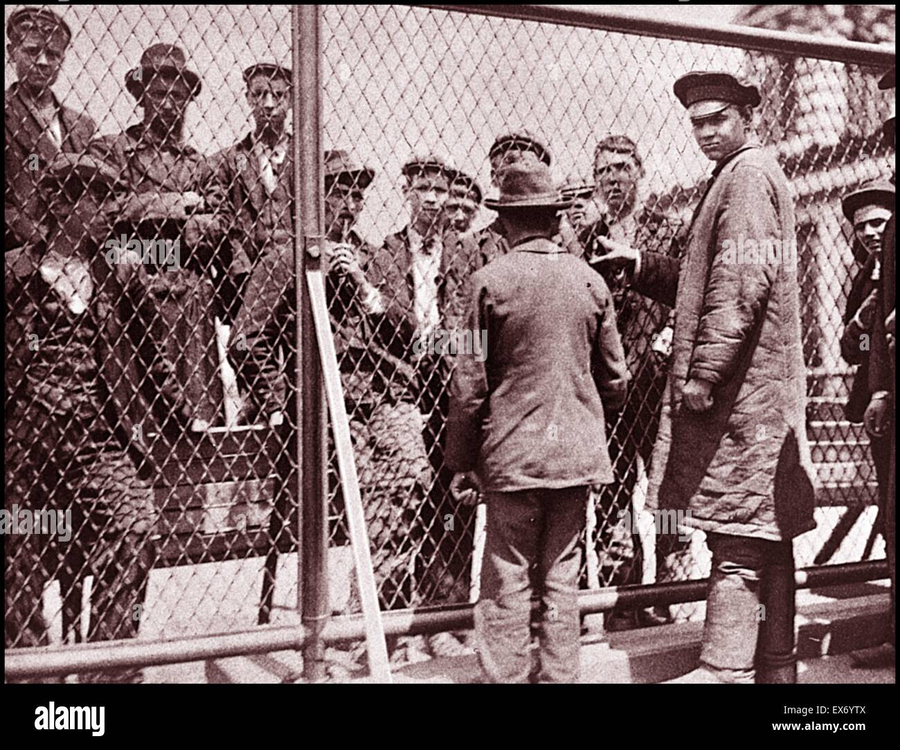 Groupe d'émigrants juifs de Russie ou l'Ukraine à l'USA 1900 Banque D'Images