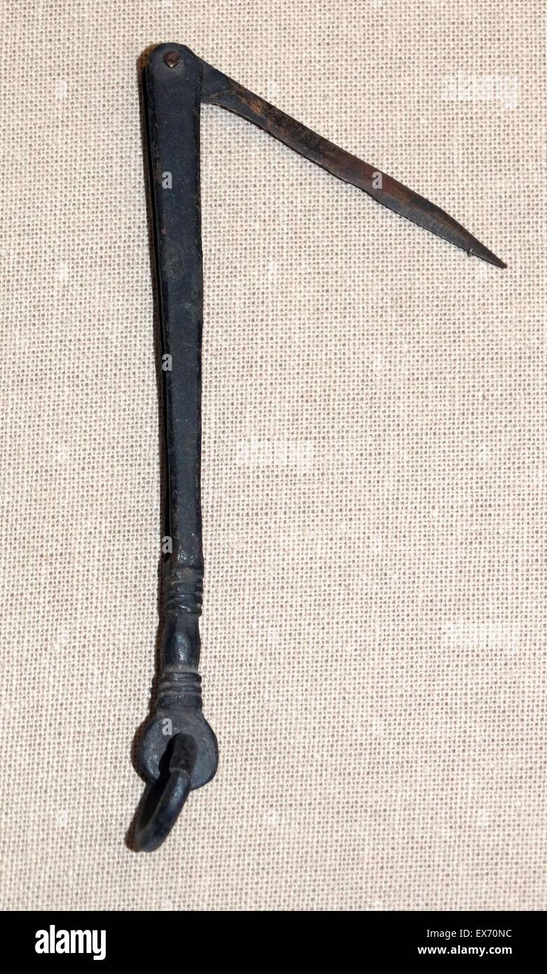 Instrument chirurgical romaine 1er siècle de notre ère. Couteau pliant Banque D'Images