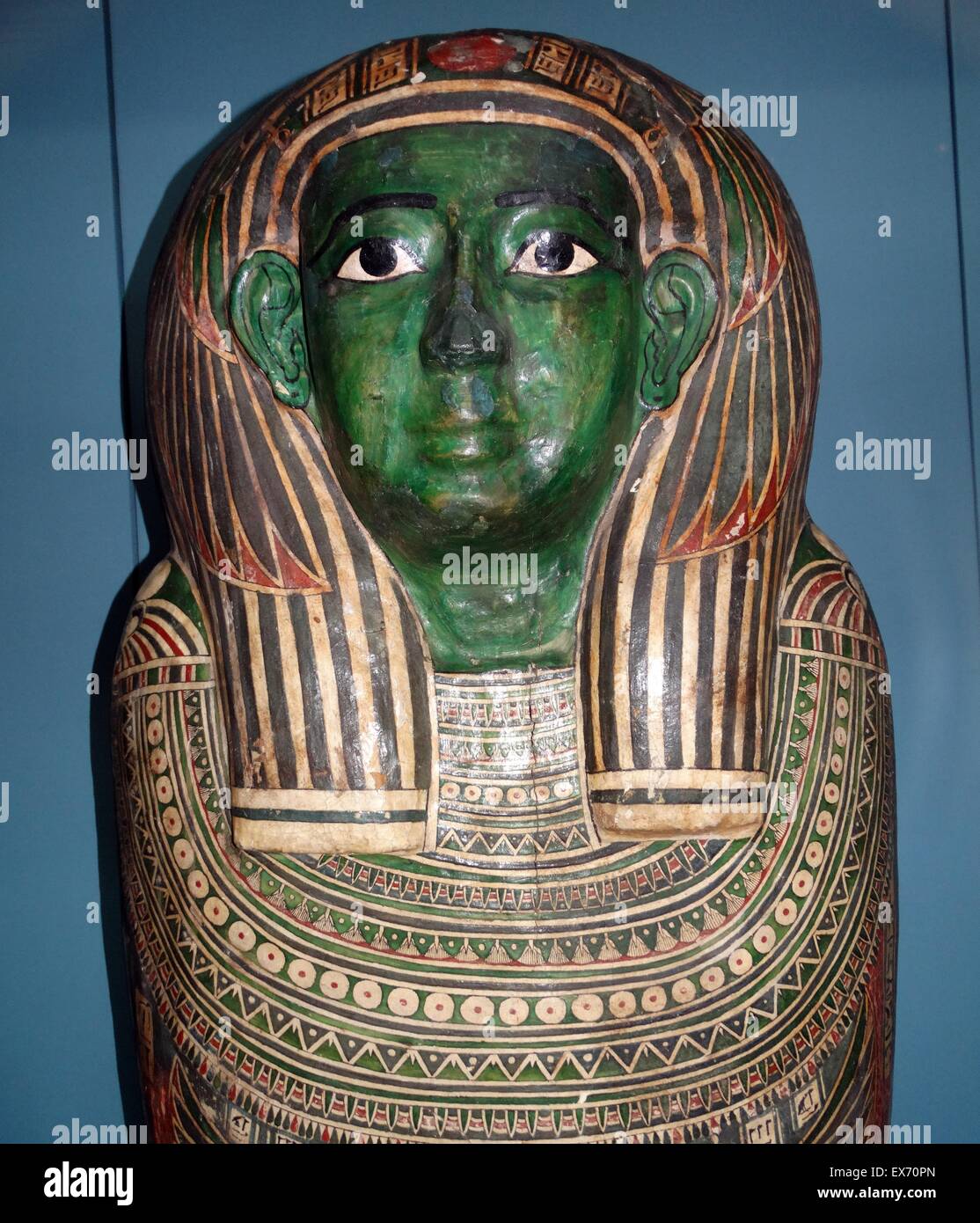 De Itineb cercueil en bois peint, 26e dynastie ou plus tard, après 664 av. De Saqqara, Egypte Banque D'Images