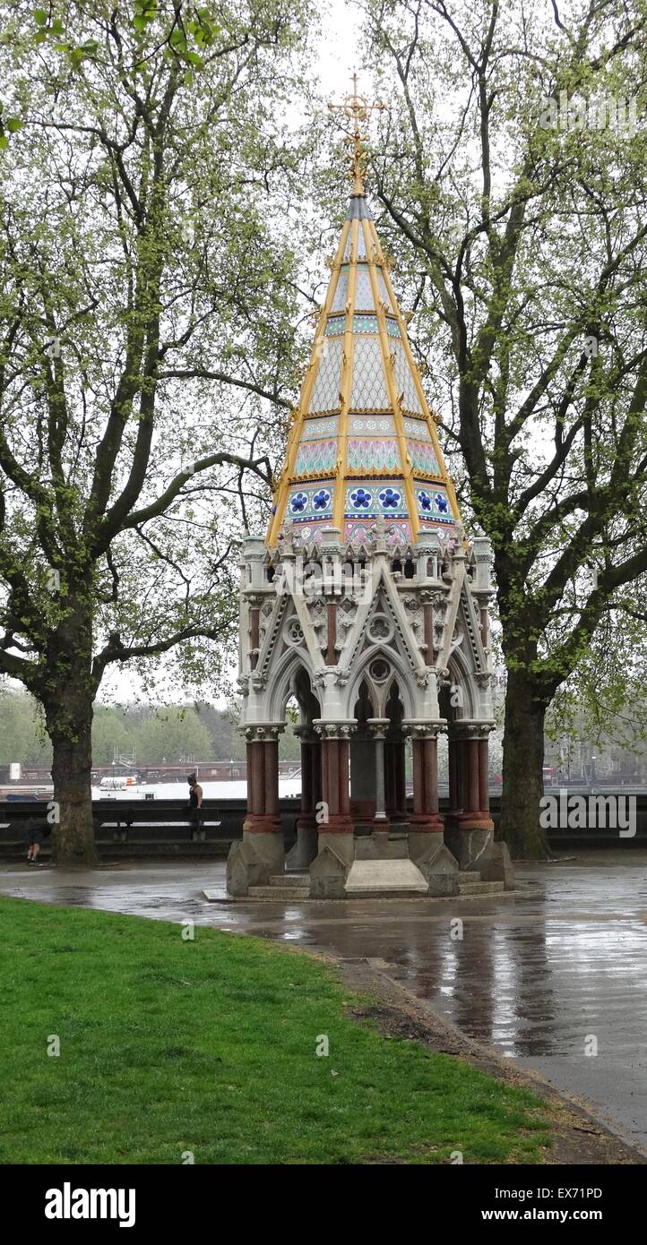 Monument à l'émancipation des esclaves dans l'empire britannique en 1834. érigée dans les jardins Victoria adjacent à la Chambre du Parlement britannique à Londres 1833 Banque D'Images