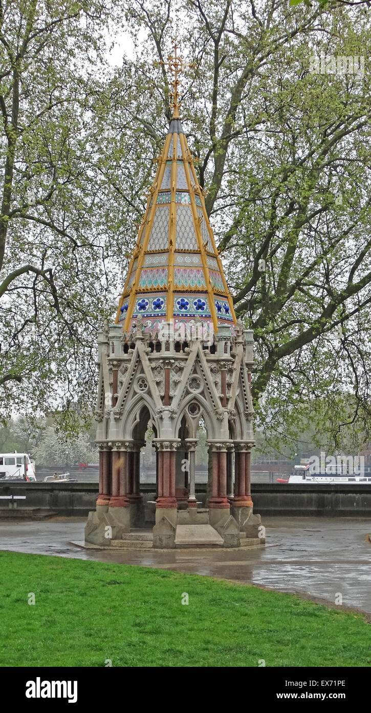 Monument à l'émancipation des esclaves dans l'empire britannique en 1834. érigée dans les jardins Victoria adjacent à la Chambre du Parlement britannique à Londres 1834 Banque D'Images