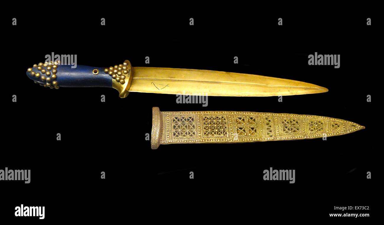 Electrotype copie d'une dague de cérémonie d'or avec la gaine. Sumérienne, Début de la période dynastique III, c.2600-2500 BC, d'Ur, l'Iraq (PG 580) grave Banque D'Images