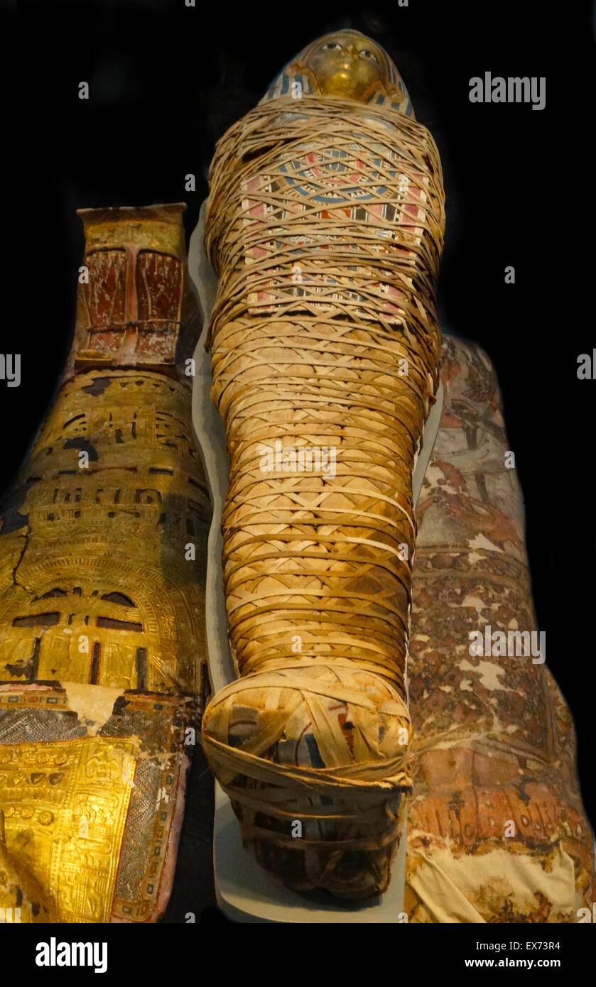 Cercueil en bois peint avec maman de Djehor, période ptolémaïque, l'Égypte, 250 av. Banque D'Images