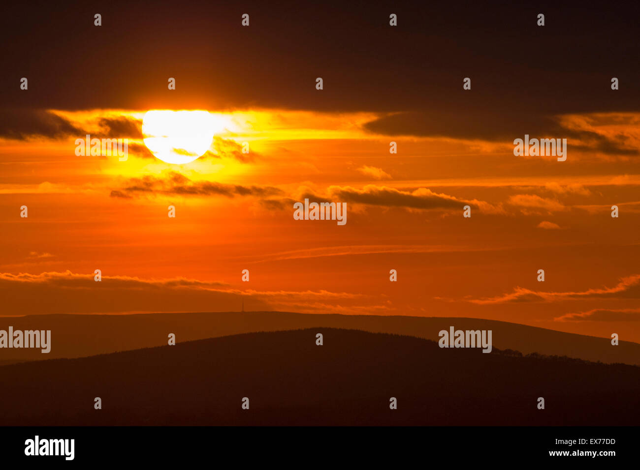 Coucher de soleil sur la frontière galloise hills de Leominster, Herefordshire, Angleterre. Banque D'Images