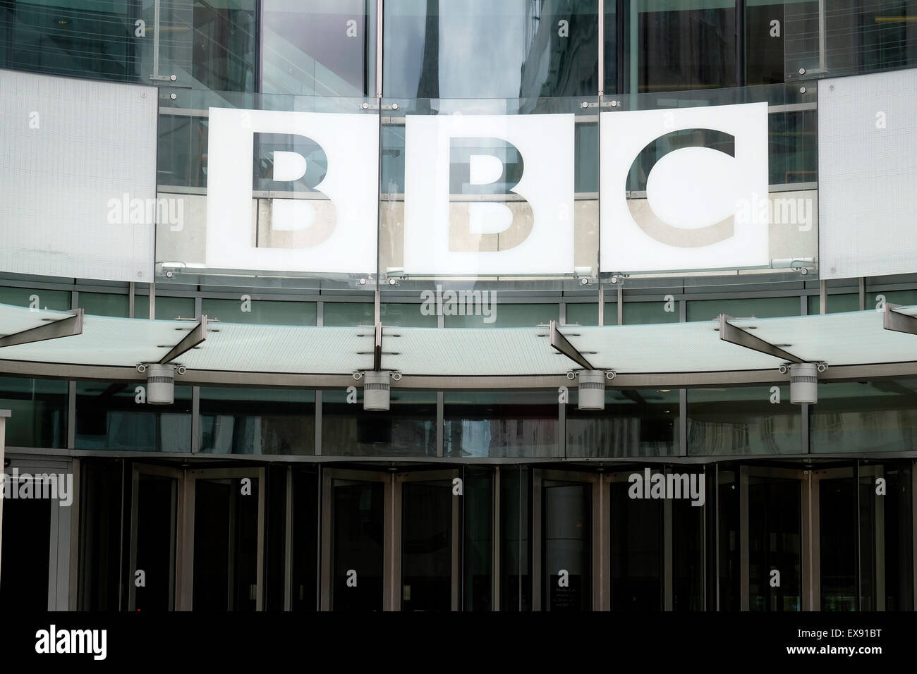 Signe de la BBC dans le centre de Londres Banque D'Images