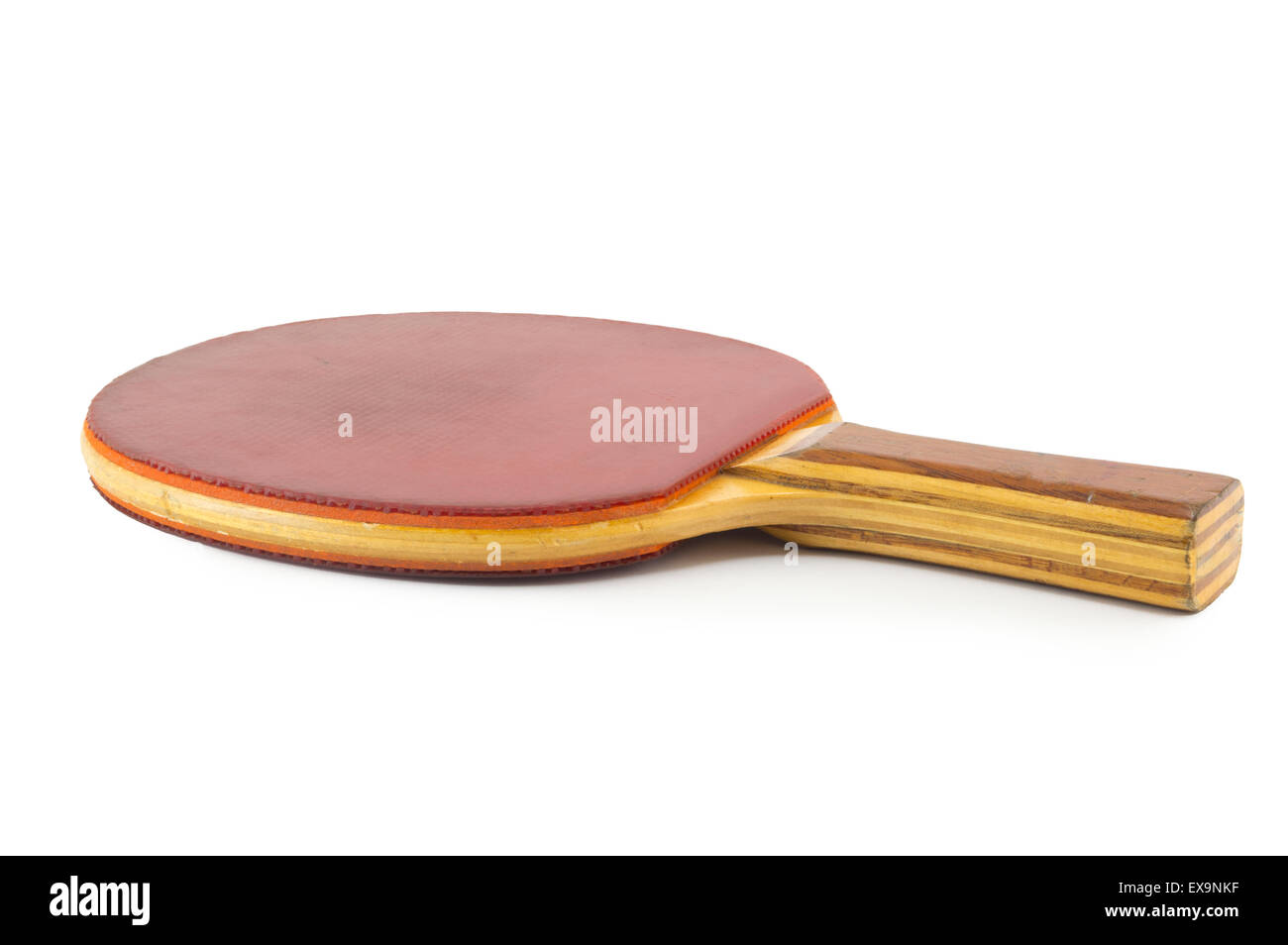 Ancienne raquette de tennis de table rouge professionnel isolated on white Banque D'Images