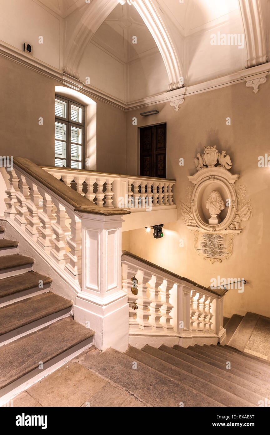 Italie Piémont Langhe et le Roero World Heritage Magliano Alfieri escalier du Château Banque D'Images