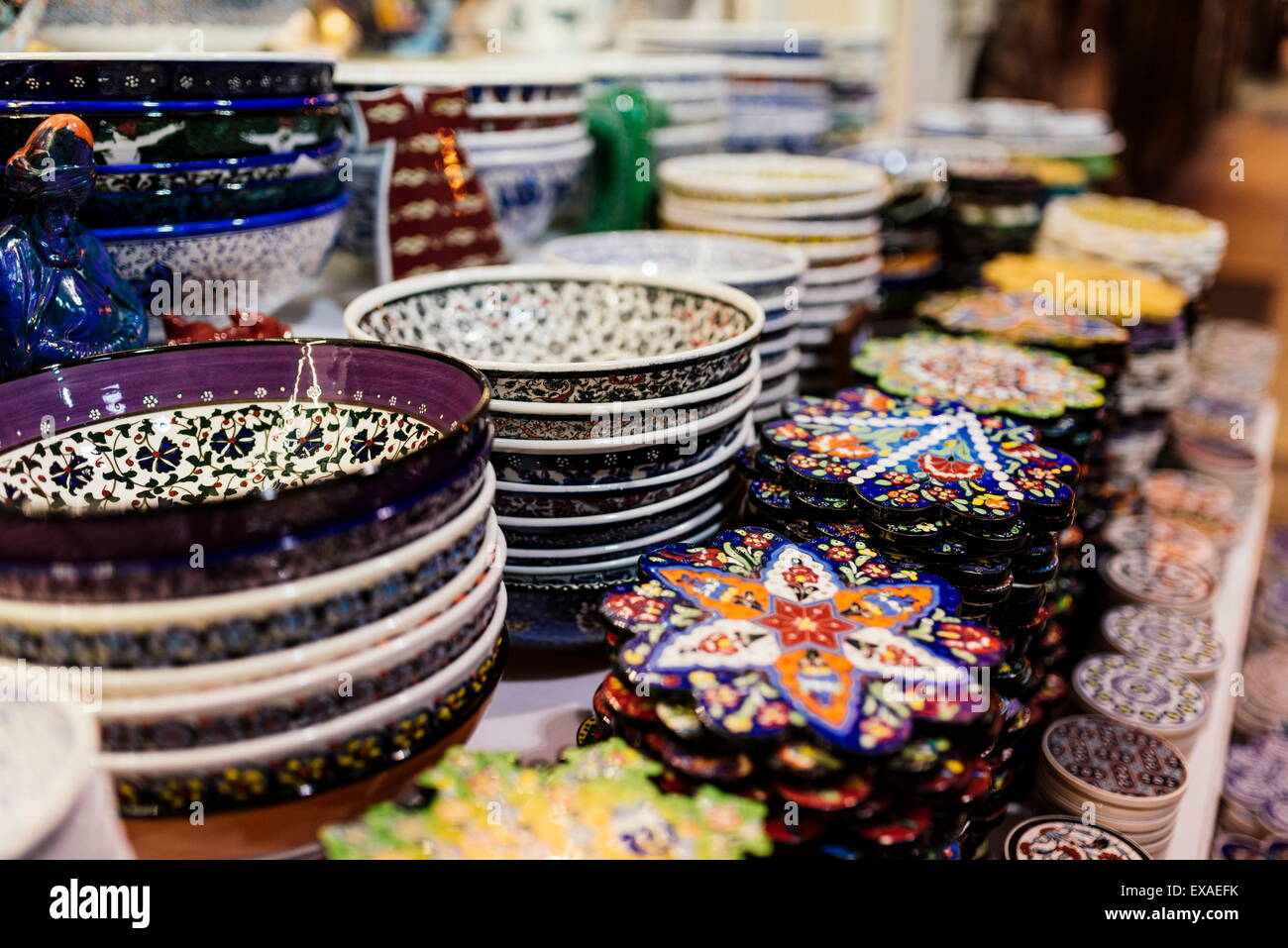 Produits pour la vente, le Grand Bazar (Kapali Carsi), Istanbul, Turquie, Europe Banque D'Images