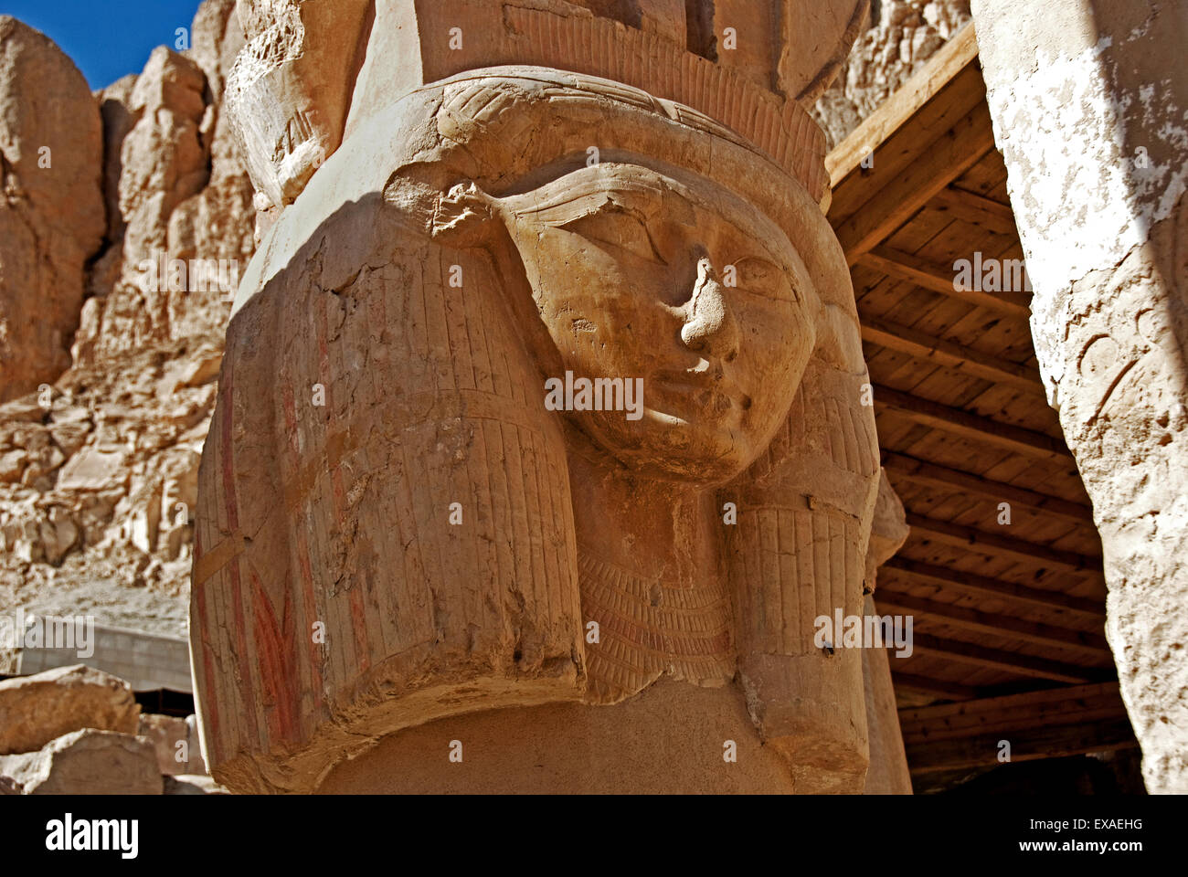 Deir El Bahari, Louxor, Egypte : temple de la reine Hatshepsout (Nouvel Empire 1567-1080 b.C.(Djeser) Hathoric djeseru : capital Banque D'Images