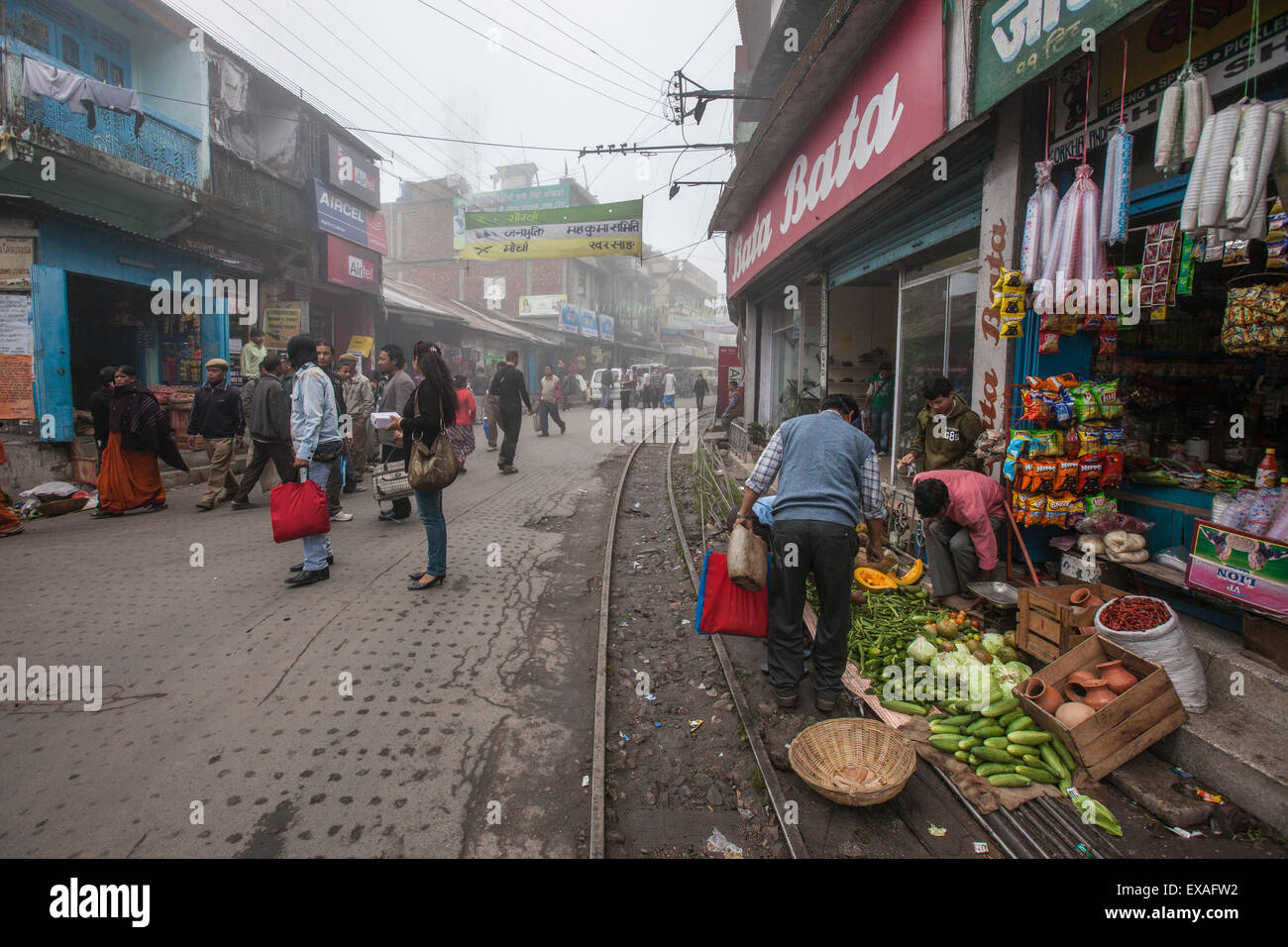 Magasins présentent les produits arrivant grâce aux chemins de fer indiens, Darjeeling, Inde, Asie Banque D'Images