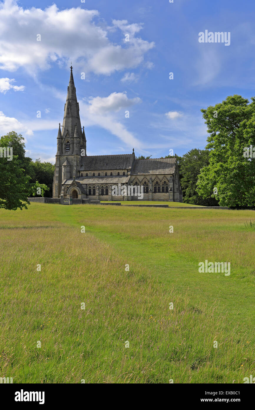 L'église St Mary de Studley Royal, Deer Park, propriété du National Trust près de Ripon, North Yorkshire, Angleterre, Royaume-Uni. Banque D'Images