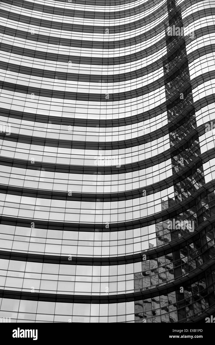 La façade de l'immeuble d'UniCredit libre à Milan, Italie Banque D'Images