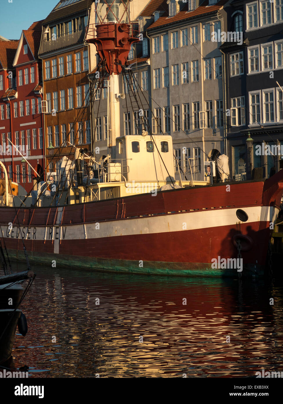 Yachts et bateaux traditionnels dans le quartier du port Nyhavn de Copenhague,Danemark, Banque D'Images