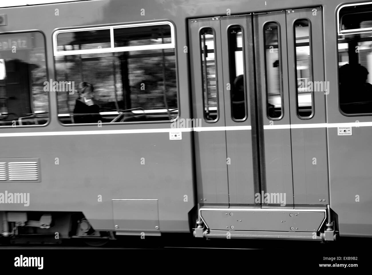 Le tramway qui passe, Bâle, Suisse Banque D'Images