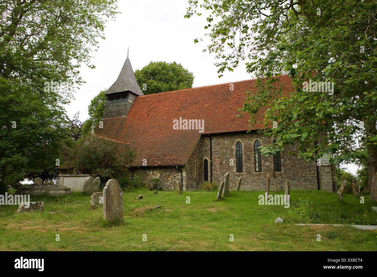 Saint Mary's, une église paroissiale du 12ème siècle dans le village de West Sussex Activillage Banque D'Images