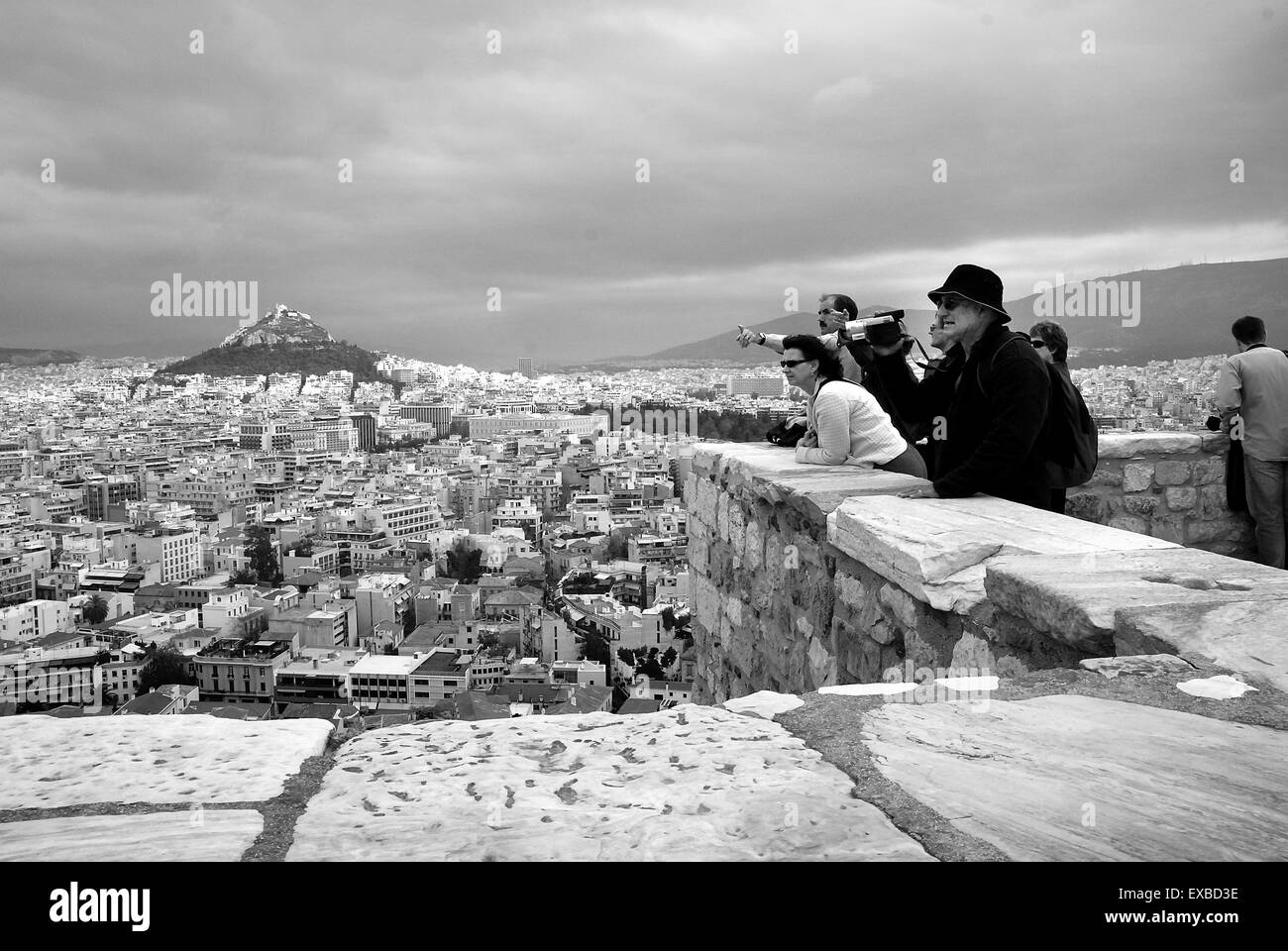 Les touristes sur l'Acropole, Athènes, Grèce Banque D'Images