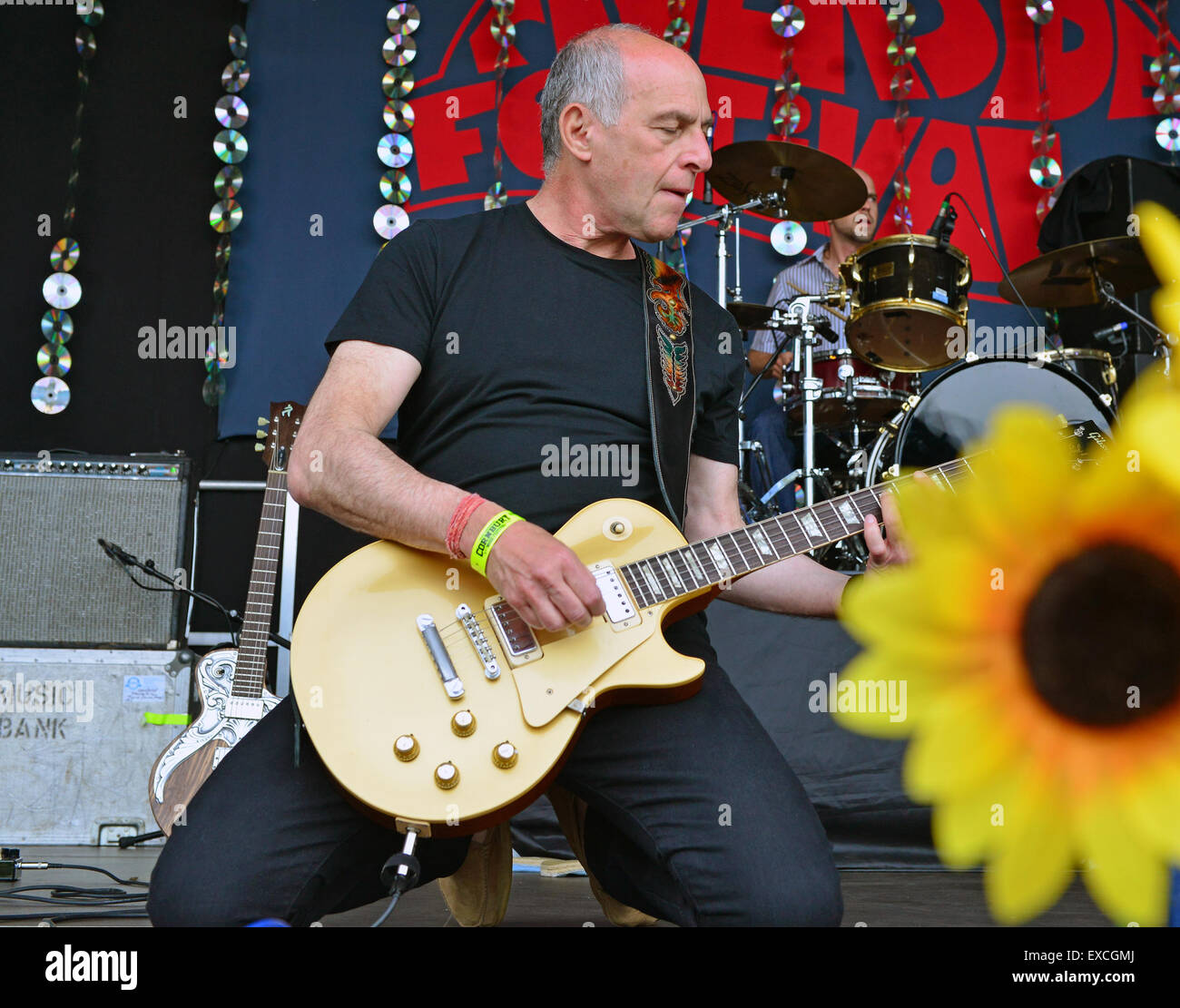 L'Oxfordshire, UK. 10 juillet, 2015. Photo:Cornbury Festival UK 11 juillet 15.Loyd Grossman & le Nouveau interdit au bord de la rivière Date du stade 11/07/2015 Ref : Crédit : charlie bryan/Alamy Live News Banque D'Images