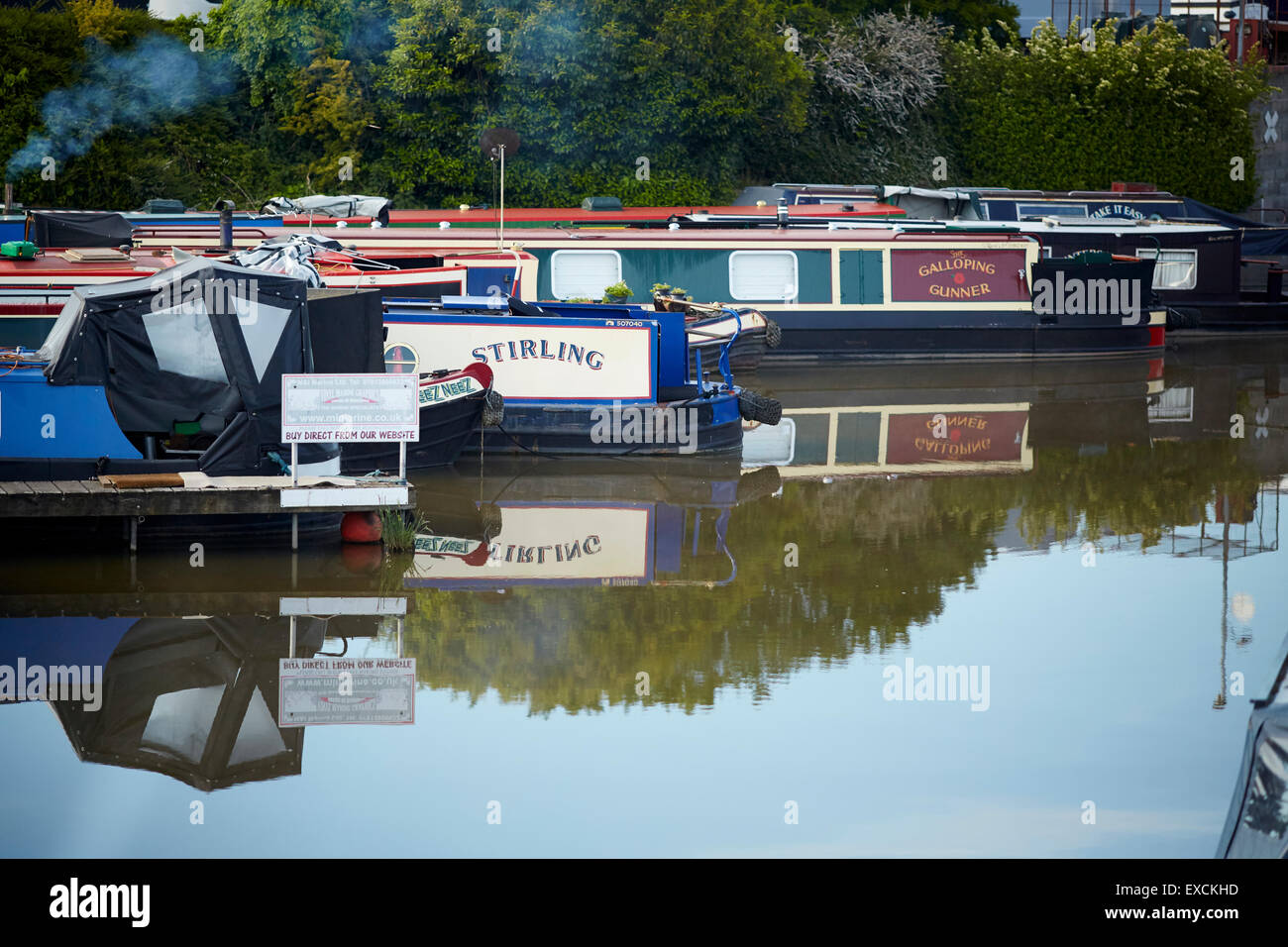 Northwich salon Wincham Wharf à Northwich de Manchester road avec Solvay Spécialités chimiques dans la distance du canal en bateau, Banque D'Images