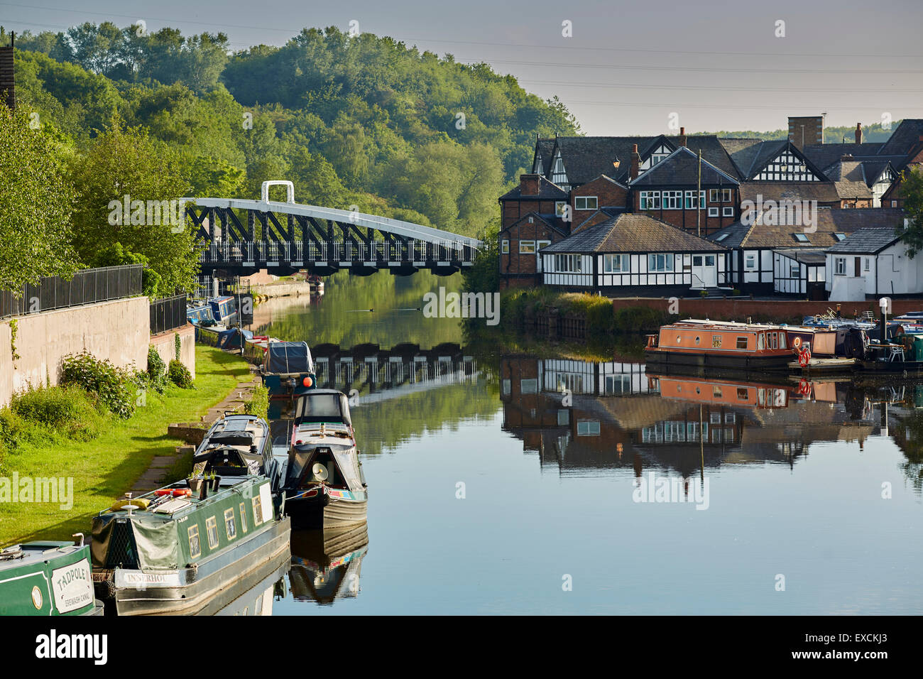 Northwich salon Northwich Marina Ltd dans le centre-ville historique canal bateau touristique, canaux 15-04 rivière navigable Banque D'Images