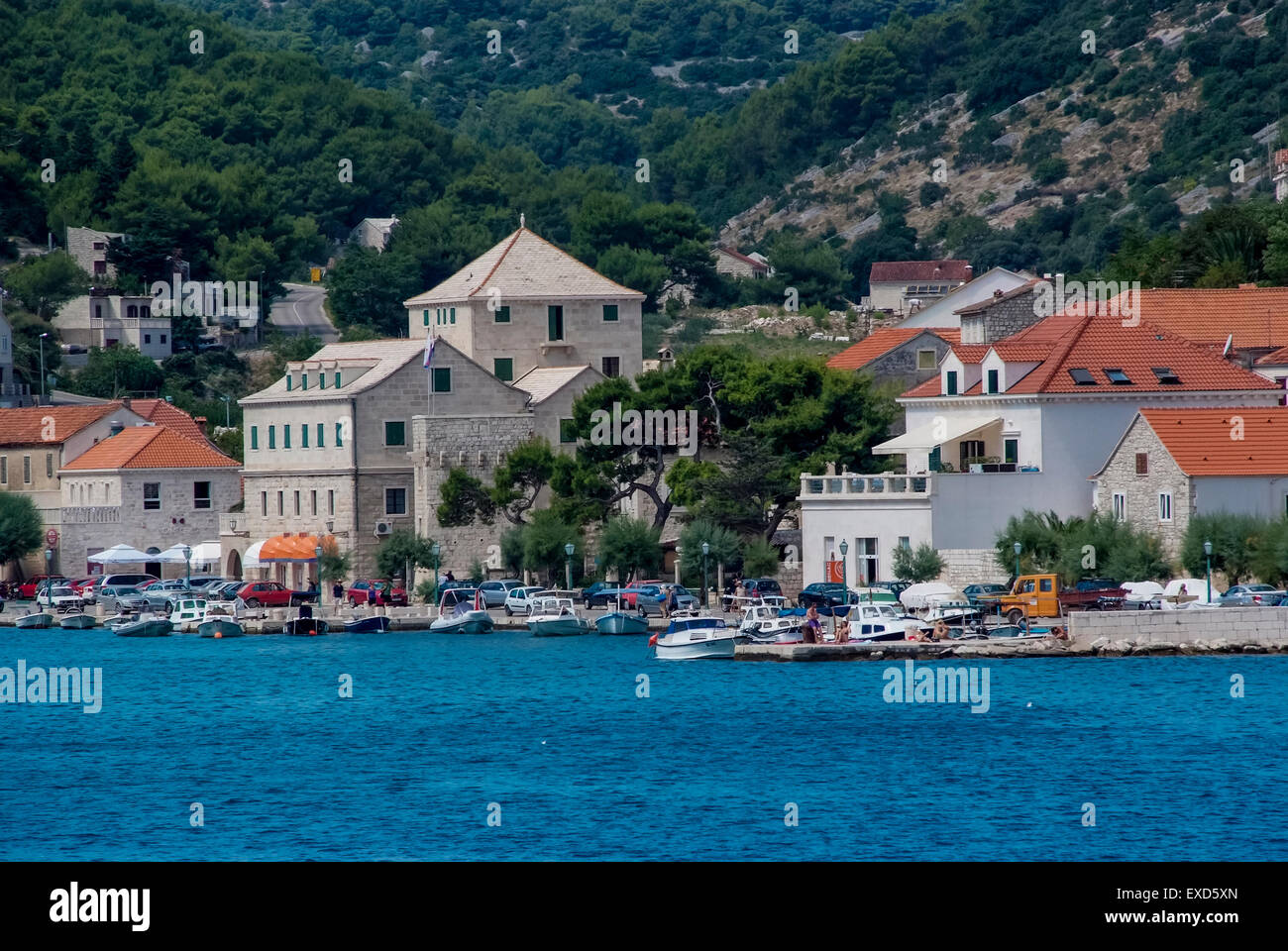 Ville Supetar à l''île de Brac en Croatie Banque D'Images