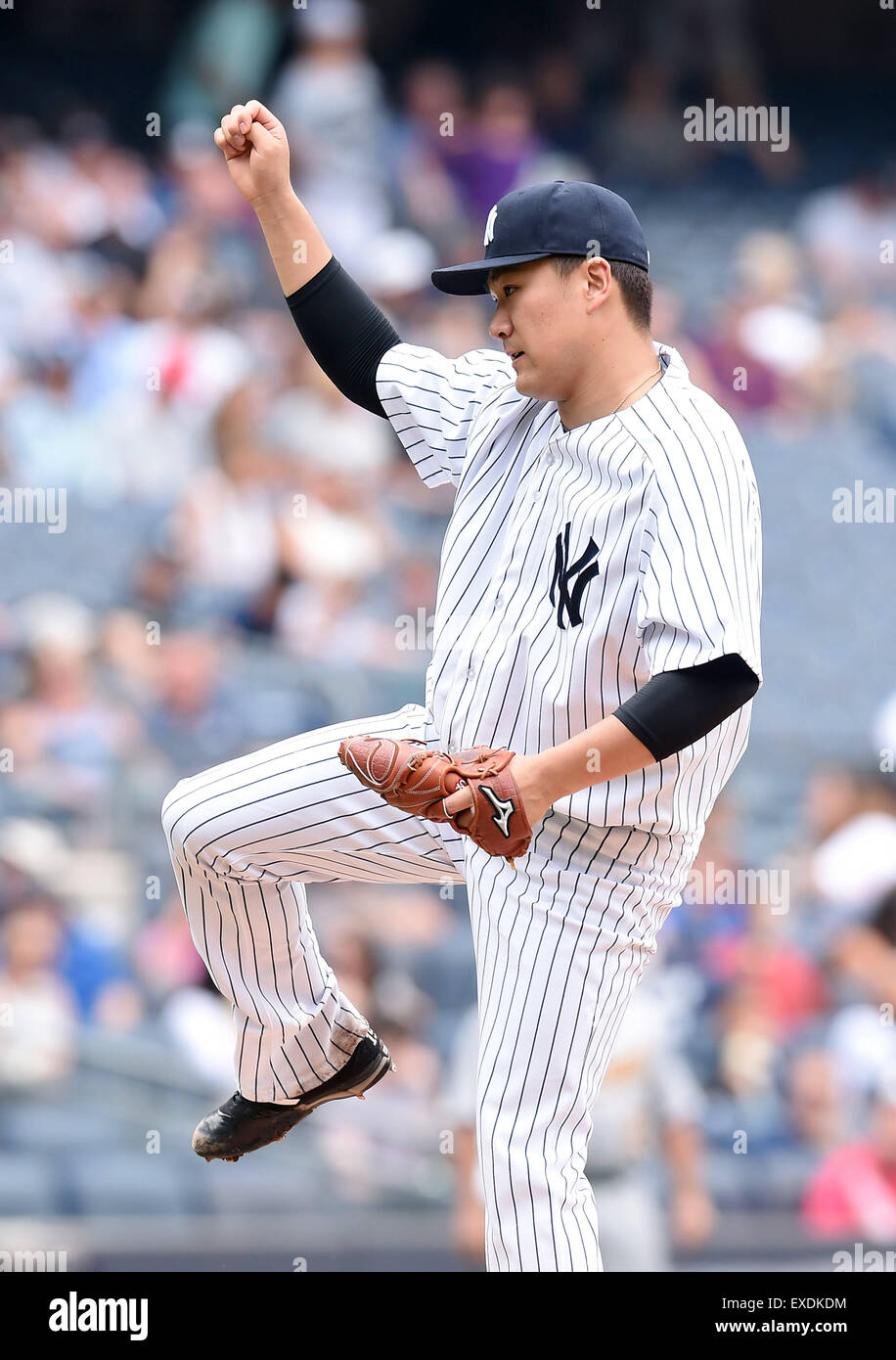 New York, USA. 09 juillet 2015. Masahiro Tanaka (Yankees) : MLB New York Yankees à partir lanceur Masahiro Tanaka lance la balle au cours d'un match de baseball contre les Athletics d'Oakland au Yankee Stadium de New York, États-Unis . © AFLO/Alamy Live News Banque D'Images