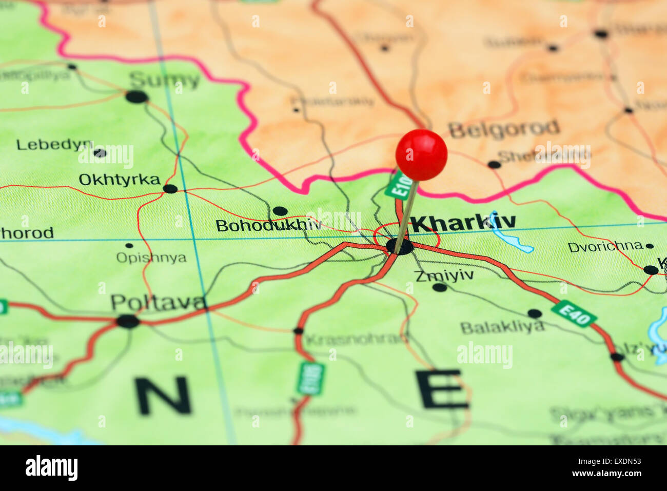 Kharkiv épinglée sur une carte de l'Europe Banque D'Images