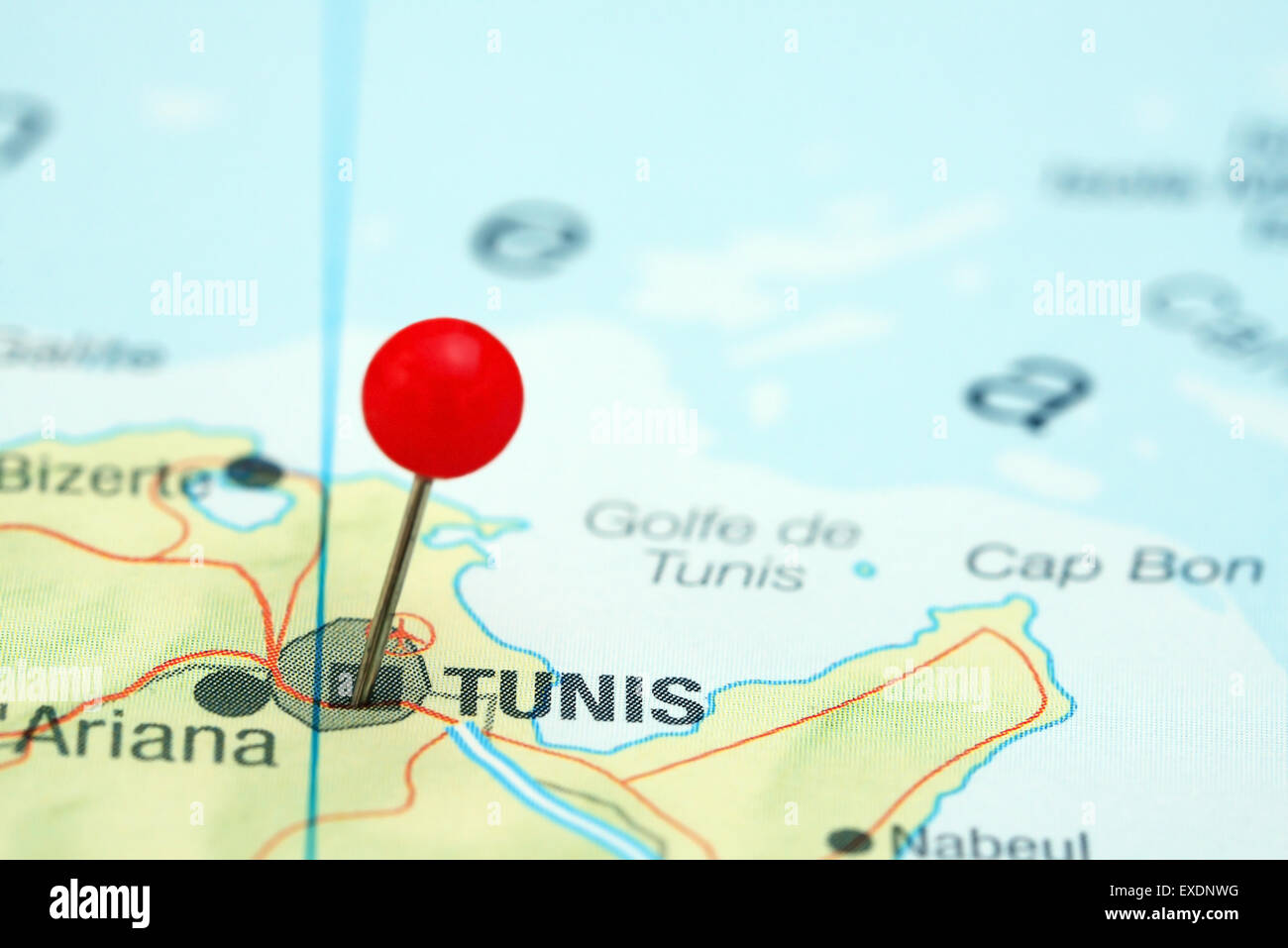 Tunis épinglée sur une carte de l'Europe Banque D'Images