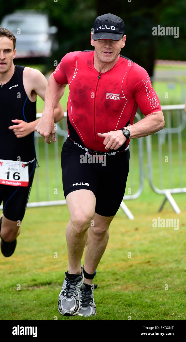 Markeaton Park, Derby, Royaume-Uni. 12 juillet 2015. Gordon Ramsey sur la course de la fiducie Jenson Button en triathlon Markeaton Park, Derby, Royaume-Uni. 12 Juillet 2015 Crédit : Steve Tucker/Alamy Live News Banque D'Images