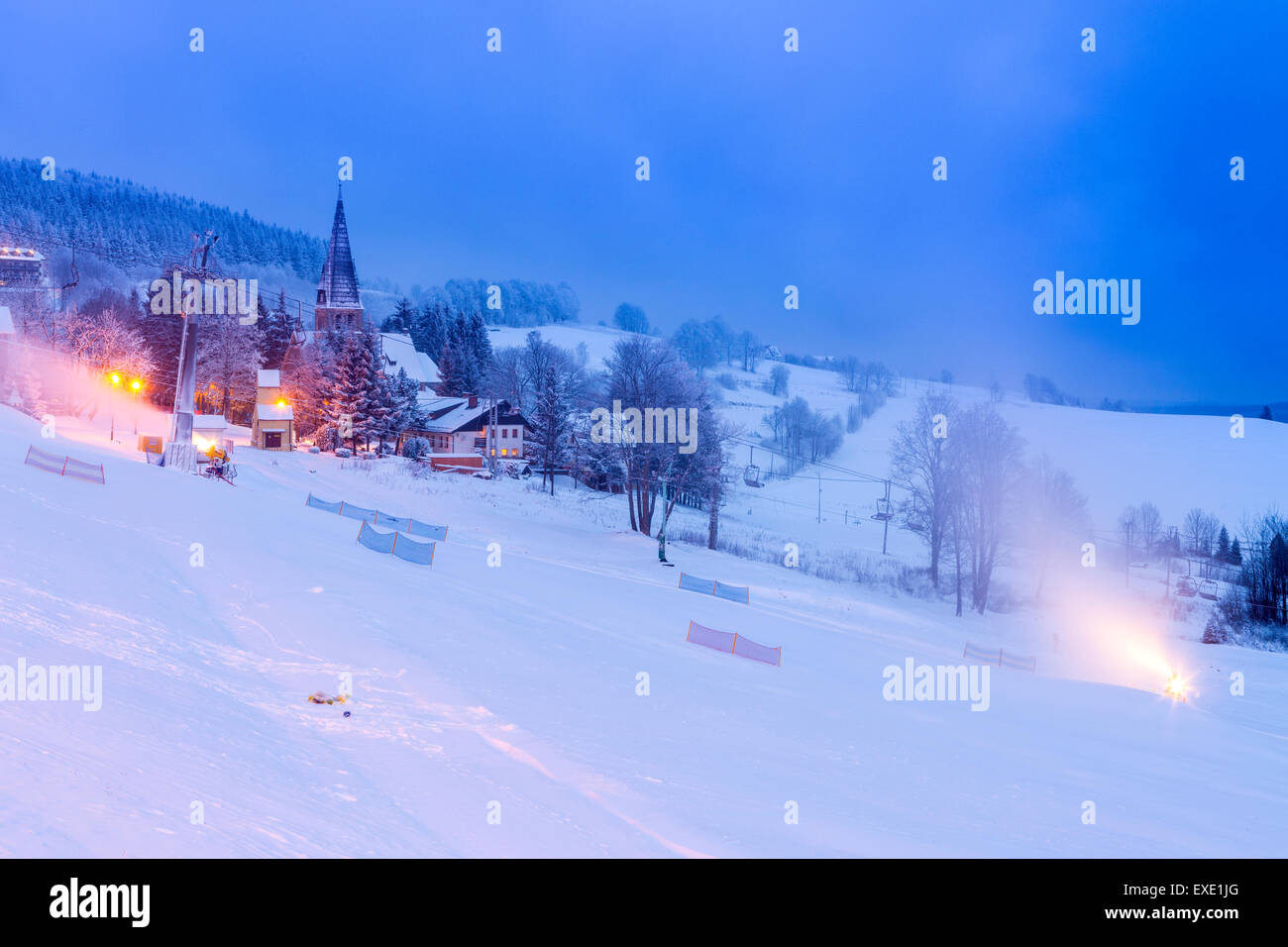 Zieleniec, le plus grand domaine skiable de La Vallée de Klodzko (un des plus grands dans les Sudètes), montagnes Orlicke, District de Dusz Banque D'Images