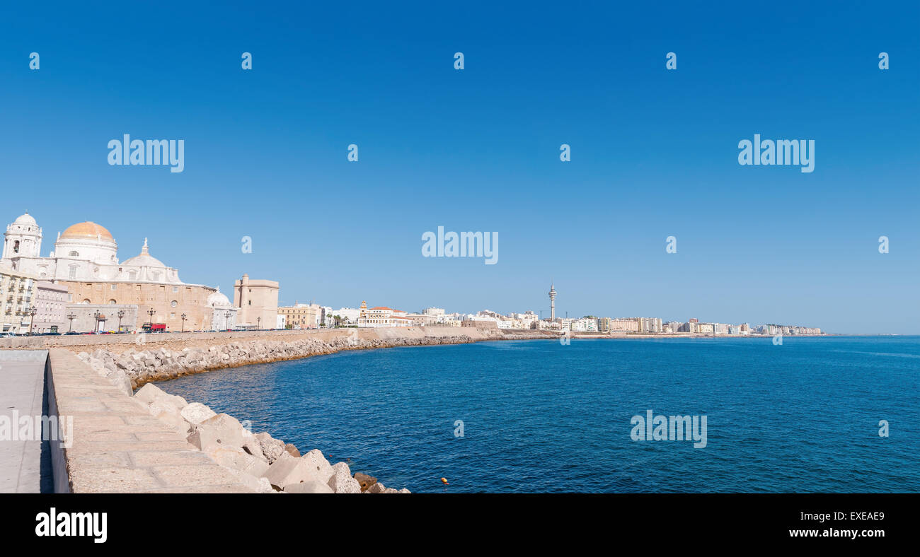 Vue panoramique de la ville de Cadix, dans le sud de l'Espagne Banque D'Images