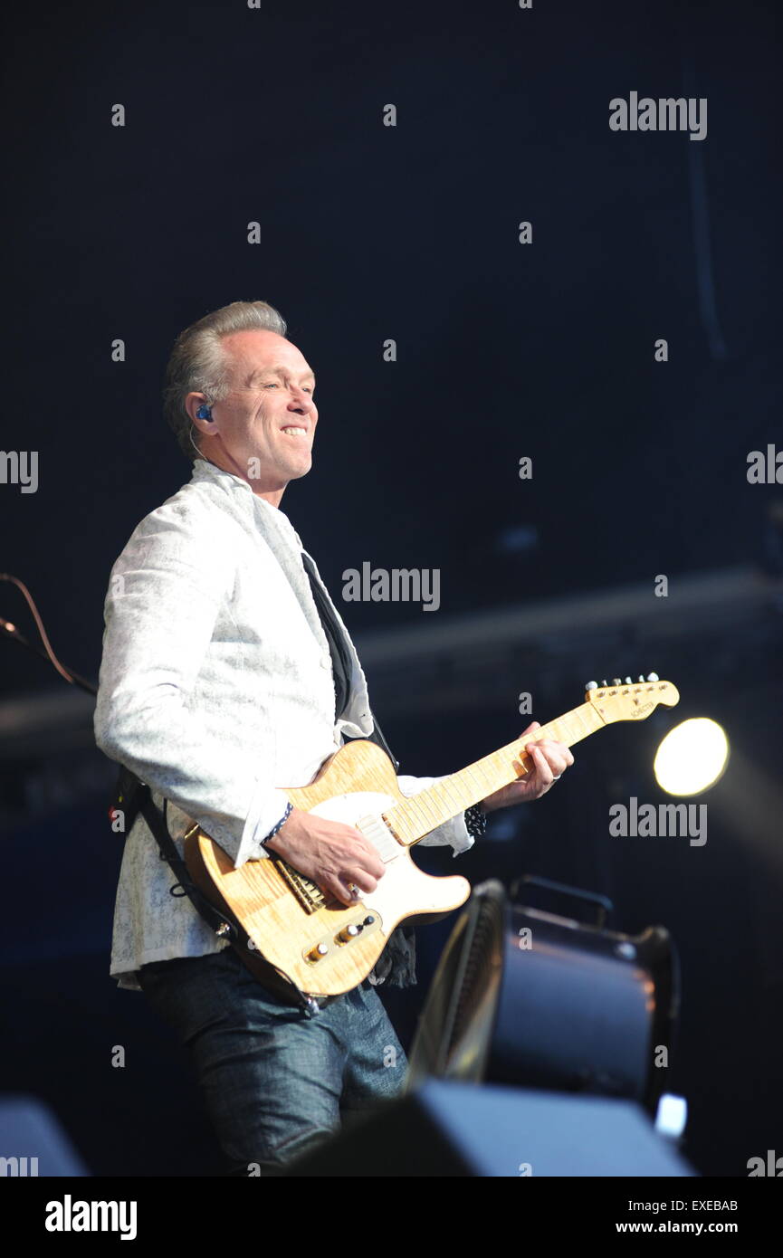 Gary Kemp et Spandau Ballet au Henley Henley 2015 Festival Festival est un festival annuel de musique et de la culture définie par la Tamise dans l'Oxfordshire. Banque D'Images