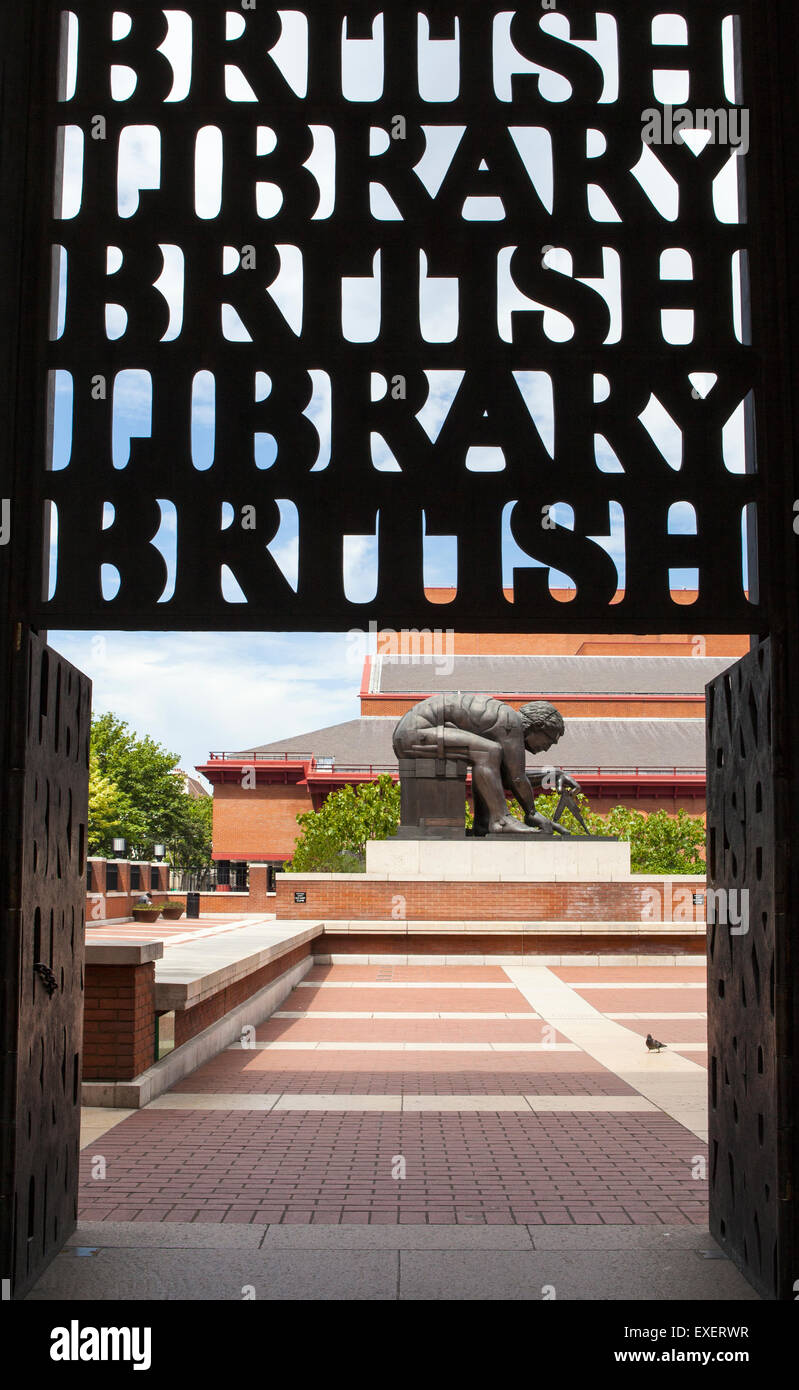Londres, Royaume-Uni - 10 juillet 2015 : Une entrée de la British Library à Kings Cross, Londres, le 10 juillet 2015. Banque D'Images