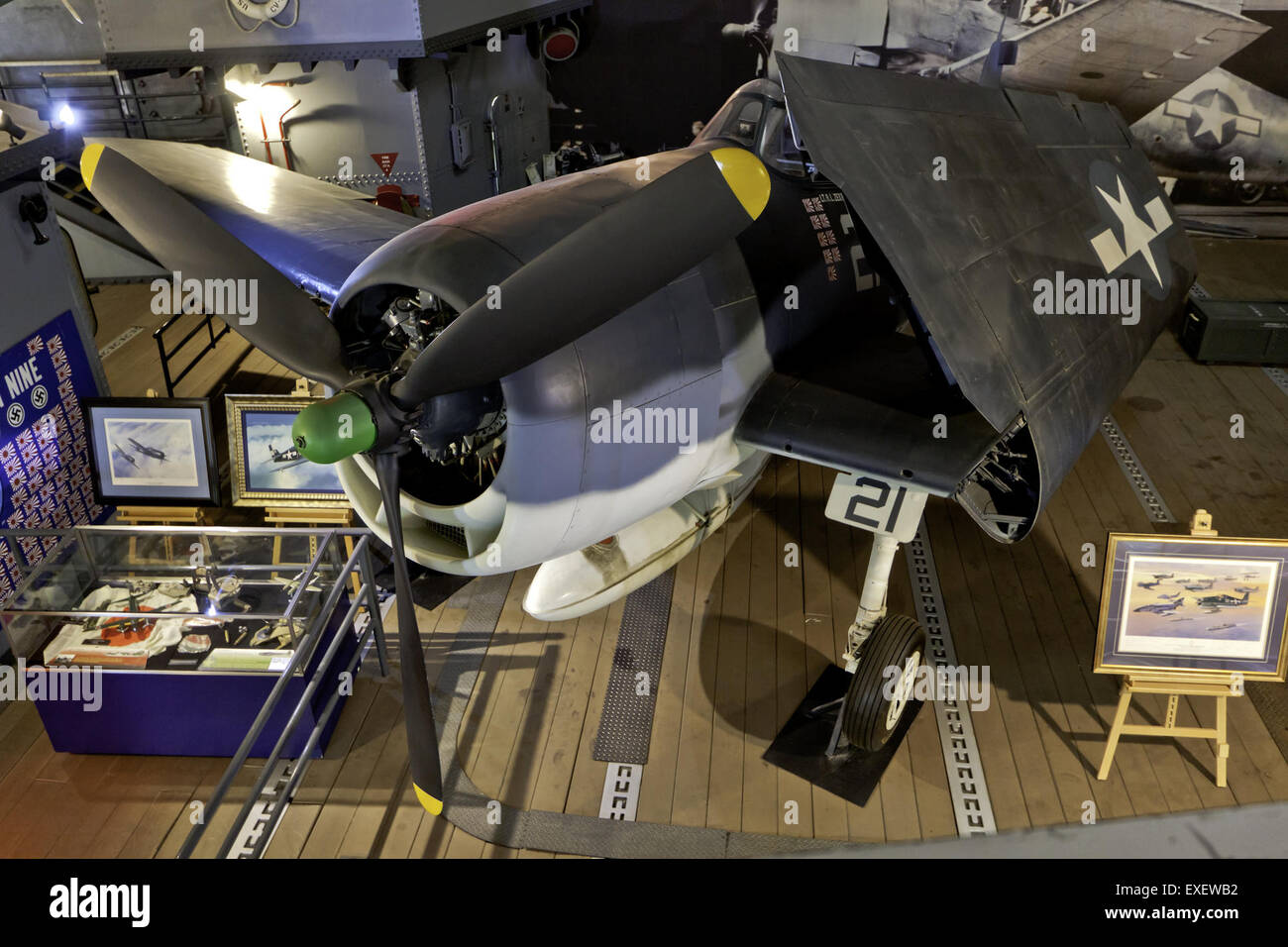 Le Grumman F6F-3 Hellcat était un avion de chasse à porte-avions utilisé par la marine américaine pendant la seconde Guerre mondiale. Il était connu pour son efficacité et sa fiabilité au combat. Banque D'Images