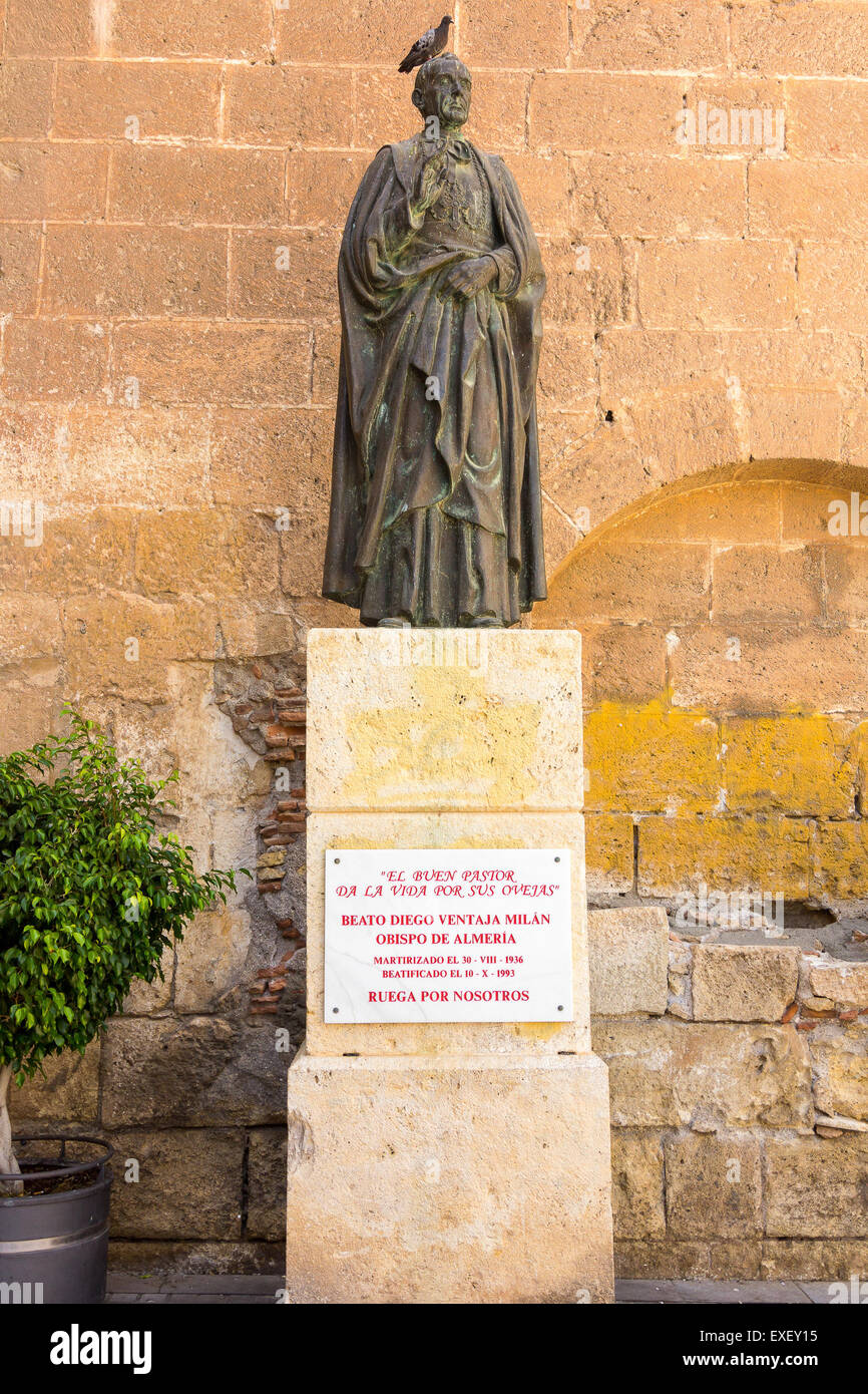 Statue en bronze de l'évêque Diego Parti Milan Banque D'Images