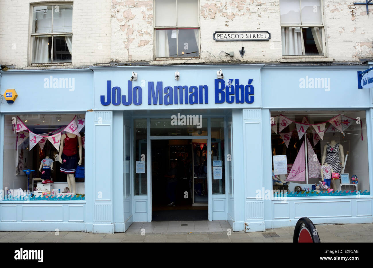 La JoJo maman bebe store sur rue Peascod à Windsor. Banque D'Images