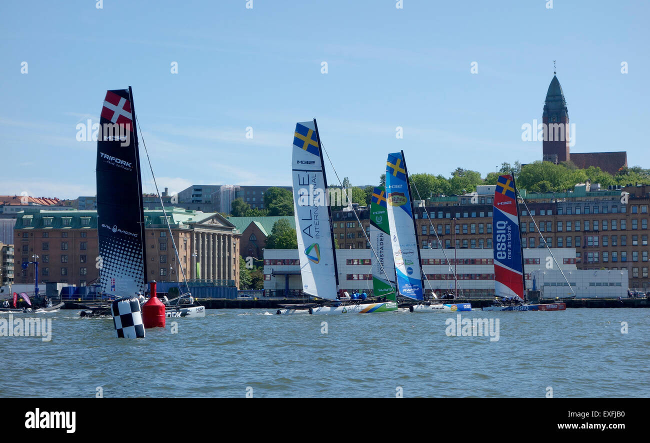 Catamarans de série M32 sur la course de voile en cours 2015-06-12 de Göteborg. La Suède Banque D'Images