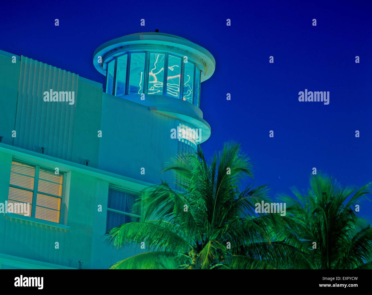 Style architectural Art Déco de Miami la nuit Banque D'Images