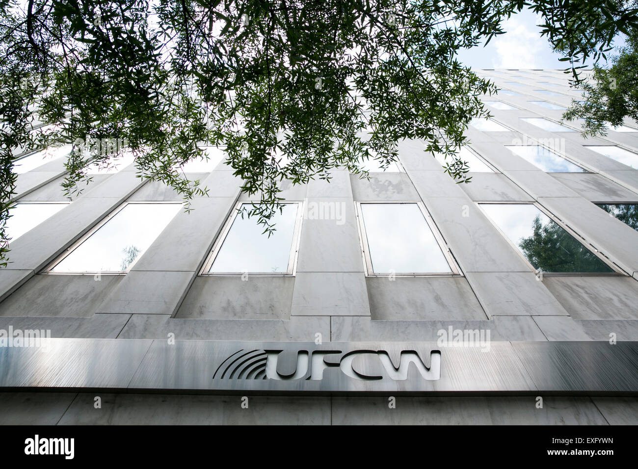 Un logo affiche à l'extérieur du siège de l'United Food and Commercial Workers International Union (TUAC) à Washington, D.C. Banque D'Images